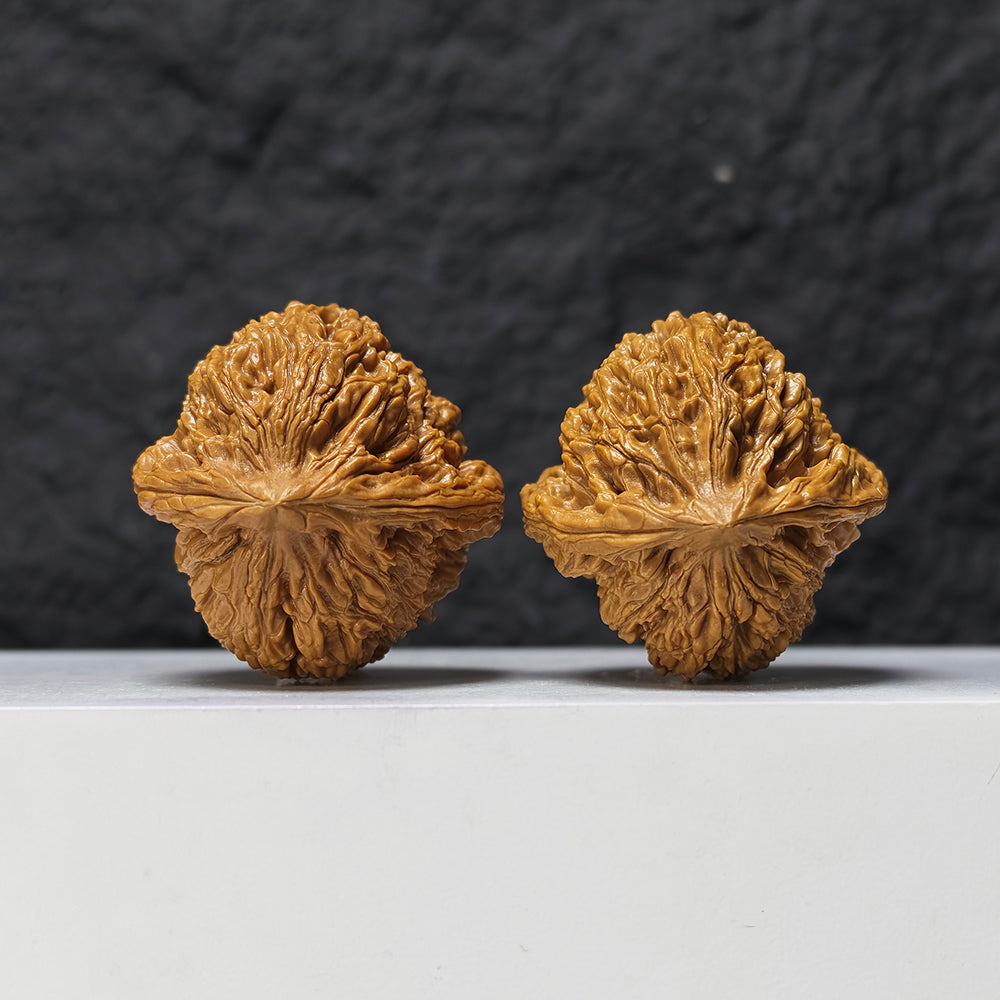 "Peach Heart Nan Jiang Shi Angel Wings" Tao Xin Nan Jiang Shi Tian Shi Zhi Yi NJS-SSS-001516 Masterpiece Wenwan Walnuts Pair | 44.0mm x 45.0mm | NJS-SSS-001516