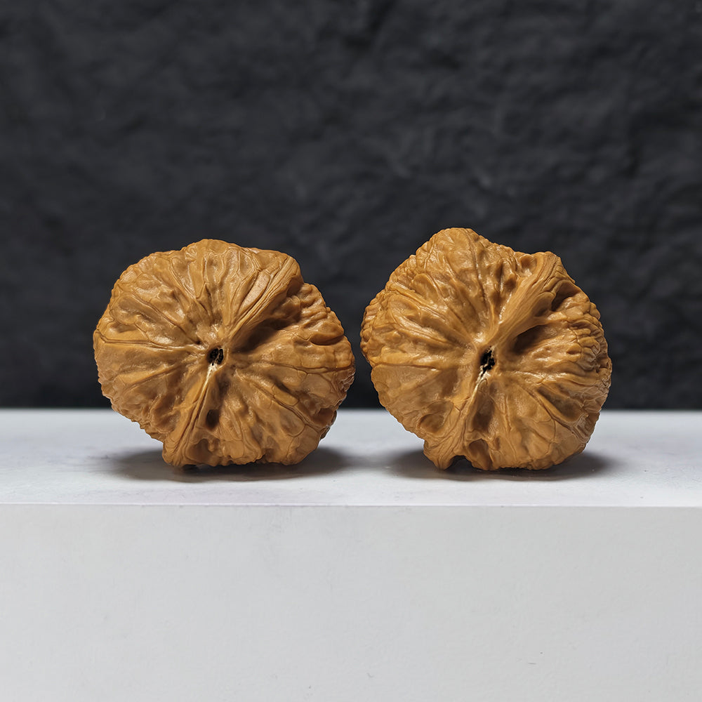 "Red Square Seal" Hong Fang Yin SZ-SSS-014892 Masterpiece Wenwan Walnuts Pair | 39.0mm x 42.0mm | SZ-SSS-014892