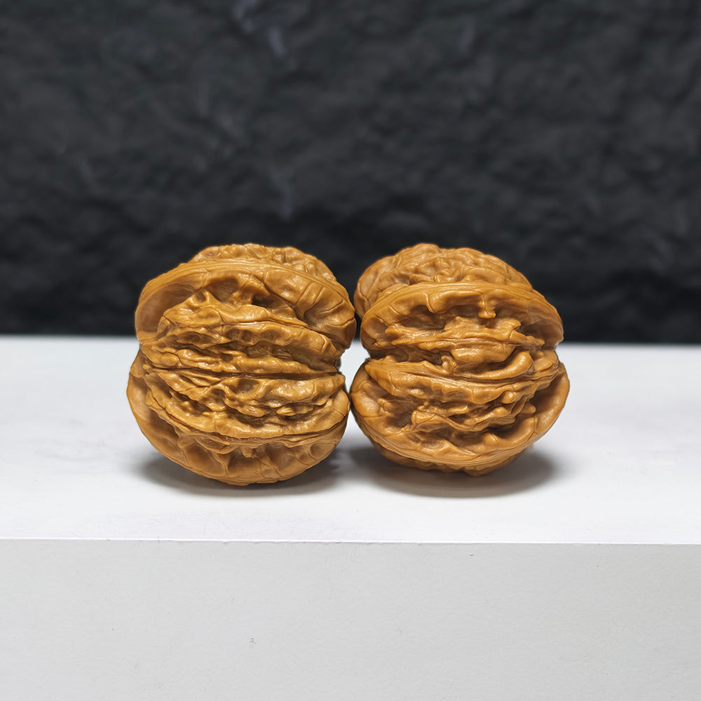 "Petite White Lion Head Owl" Xiu Zhen Bai Shi Zi Mao Tou Ying YX-E-184932 Collector Wenwan Walnuts Pair | 30.0mm x 31.0mm | YX-E-184932