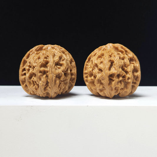 "Apple Garden" Ping Guo Yuan Wenwan Walnut Pair | 40.0mm x 42.0mm | PGY-AA-007697