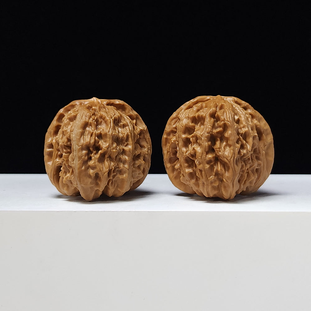 "White Lion Head" Bai Shou Lion Head Classic Squat Flat-Base Wenwan Walnuts Pair | 40.0mm x 39.0mm | BSZ-A-002010