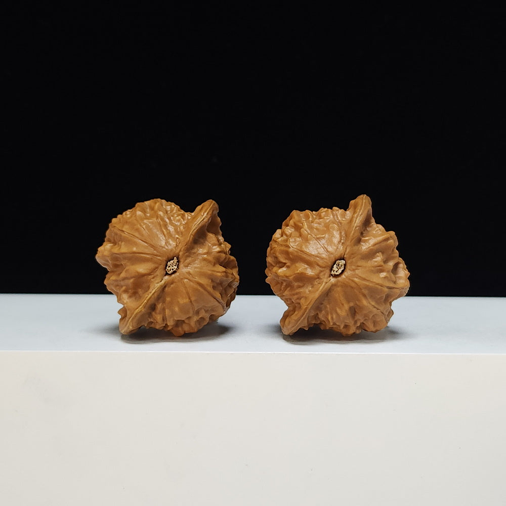 The "Porcelain Doll x Official Seal" (Ci Wa Wa X Guan Yin) Hybrid Masterpiece Pair | 40.0mm x 37.0mm | GM-S-009471