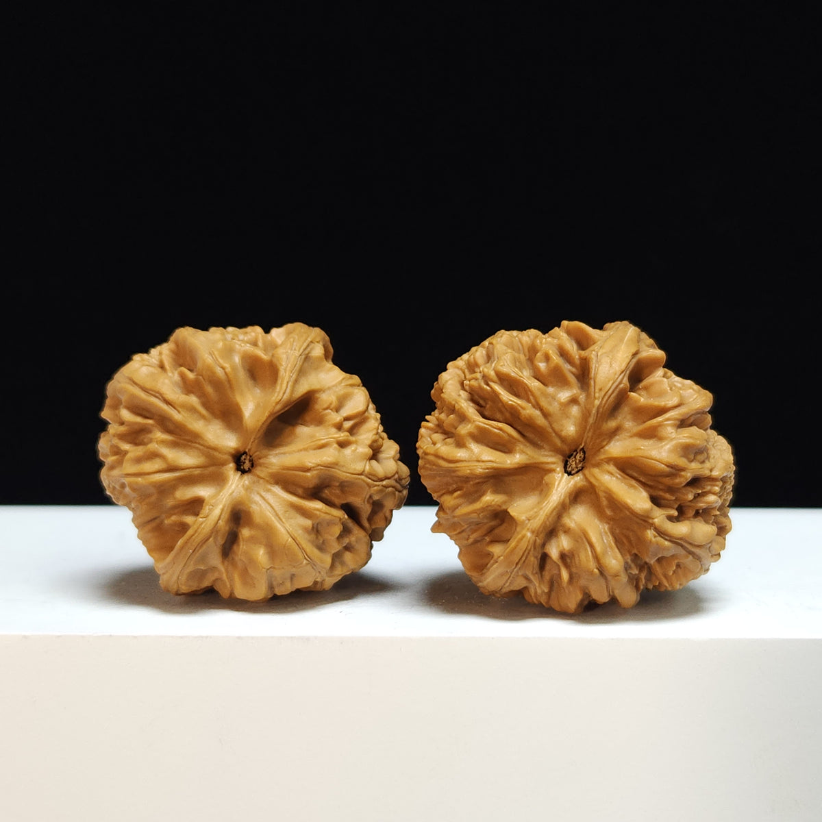 The "Spherical Peach-Heart Bison" Qiu Xing Tao Xin Ye Niu Pair | S-Grade Collector Tier | 37.0mm x 39.0mm | SZ-S-024365