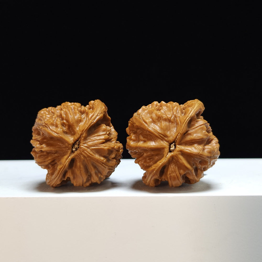 The "Concave-Base Peach Heart Xiayunling" (Tao Xin Ao Di Xia Yun Ling) Premium Symmetrical Pair | 38.0mm x 36.0mm | SZ-S-030460