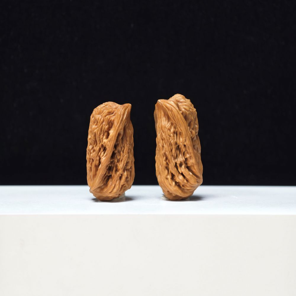 The "Penguin Gold Bar" Qi E Jin Tiao Exotic Hand-Twister Pair | Rare Form Tier | 22.0mm x 22.0mm | YX-E-154858