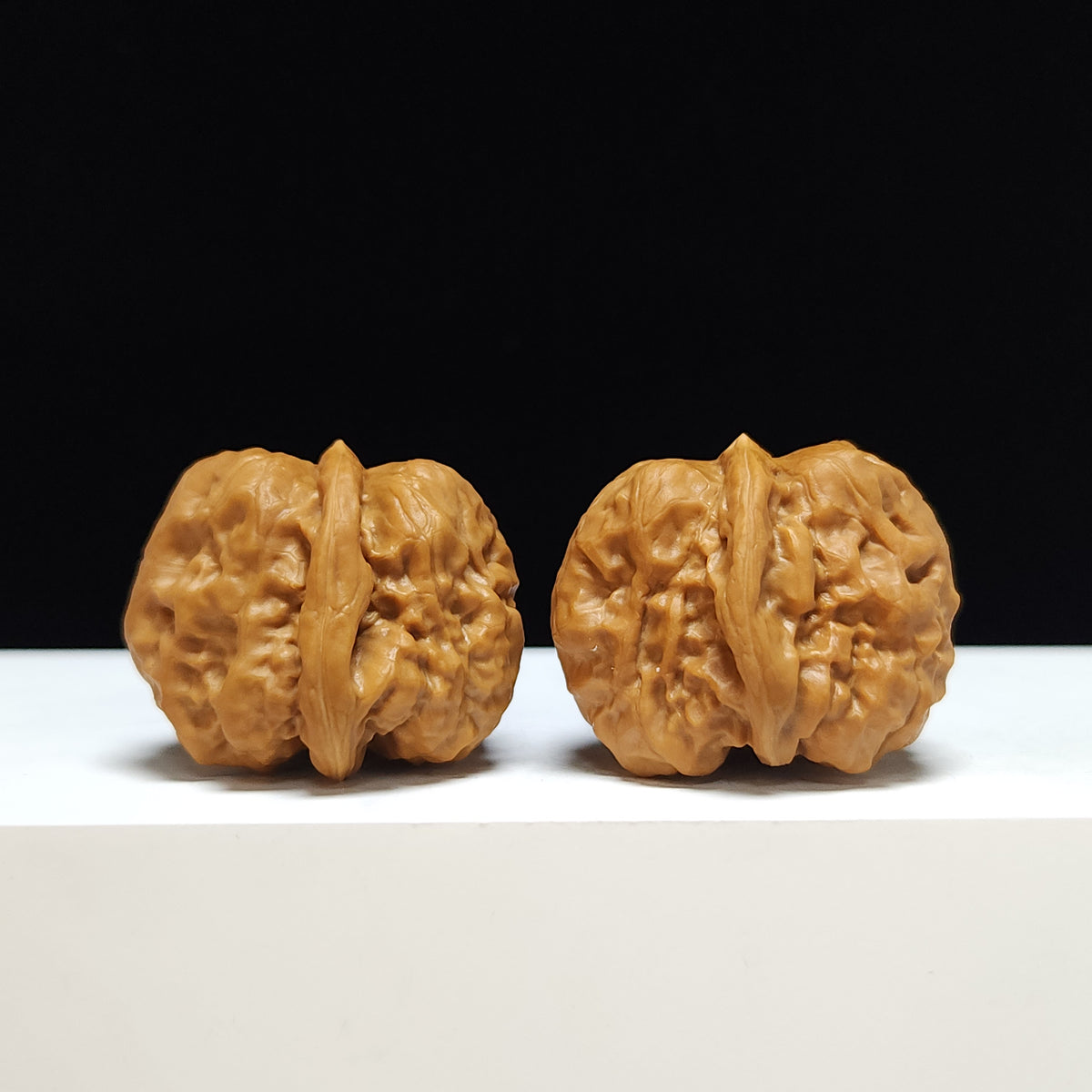 The "Crystal Frog" Shui Jing Wa Hand-Twister Pair | S-Grade Collector Tier | 33.0mm x 37.0mm | HMT-S-002356