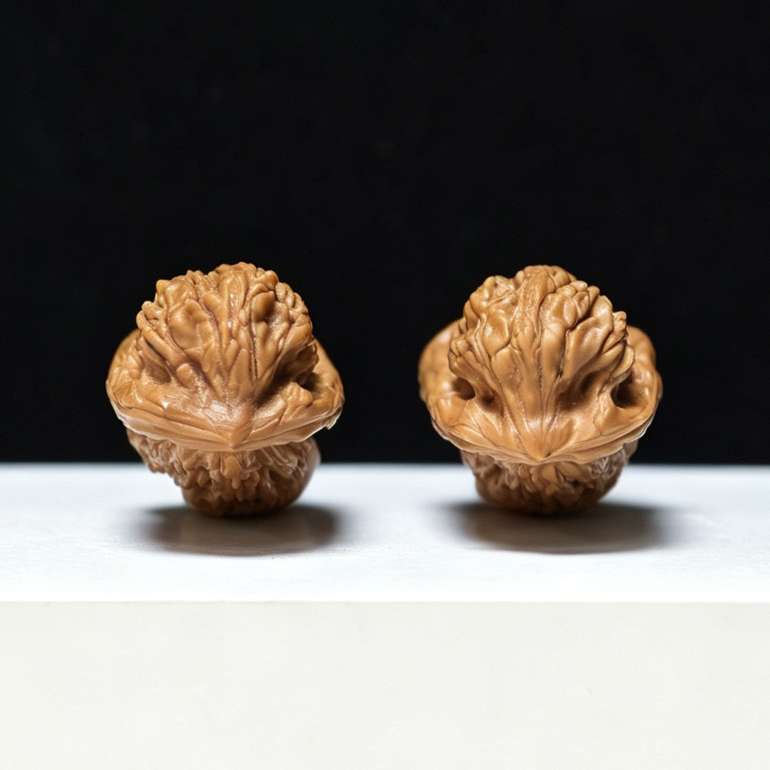 The "Penguin Gold Bar" Qi E Jin Tiao Exotic Hand-Twister Pair | Rare Form Tier | 22.0mm x 22.0mm | YX-E-154858