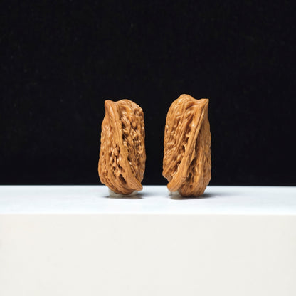 The "Penguin Gold Bar" Qi E Jin Tiao Exotic Hand-Twister Pair | Rare Form Tier | 22.0mm x 22.0mm | YX-E-154858