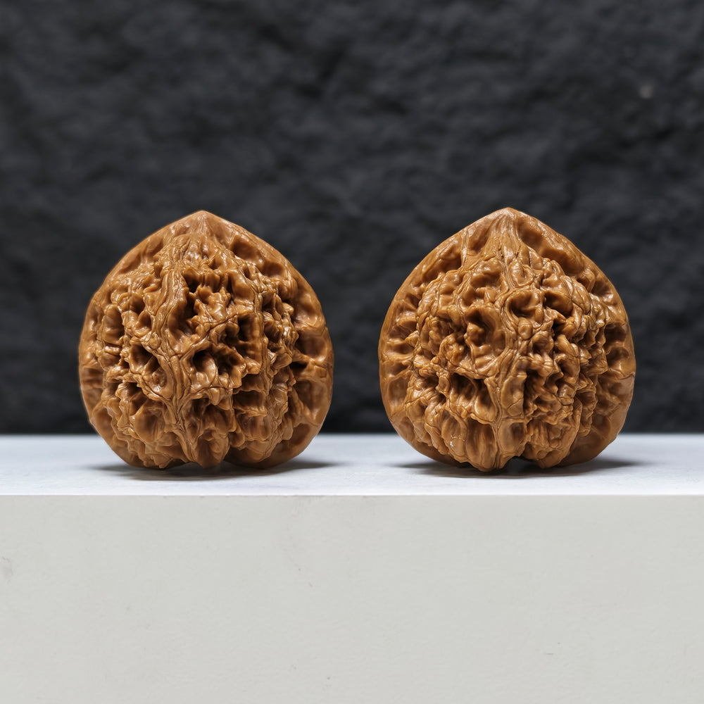 "Peach Heart Water Dragon" Tao Xin Shui Long Wen Masterpiece Wenwan Walnuts Pair | 43.0mm x 44.0mm | SZ-SSS-002486