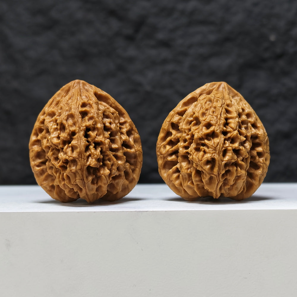 "Peach Heart Tiger Head King" Tao Xin Hu Tou Wang Masterpiece Wenwan Walnuts Pair | 42.0mm x 38.0mm | HT-SS-004477