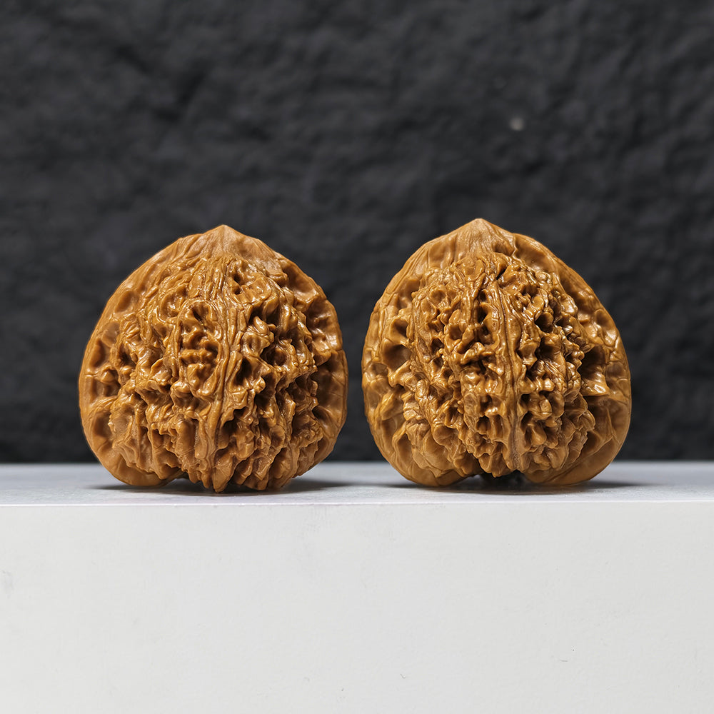 "Peach Heart Nan Jiang Shi Angel Wings" Tao Xin Nan Jiang Shi Tian Shi Zhi Yi NJS-SSS-001516 Masterpiece Wenwan Walnuts Pair | 44.0mm x 45.0mm | NJS-SSS-001516