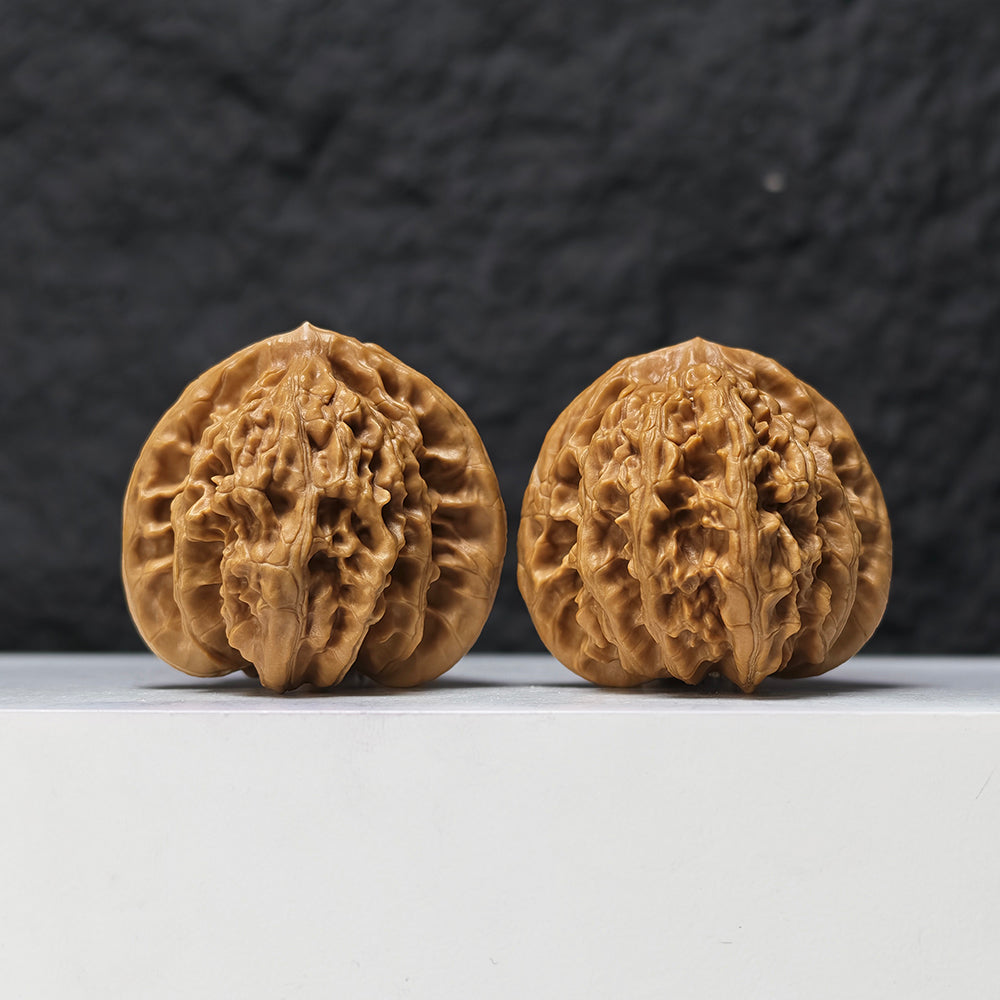"Peach Heart Xia Yun Ling" Tao Xin Xia Yun Ling SZ-SS-021513 Masterpiece Wenwan Walnuts Pair | 43.0mm x 42.0mm | SZ-SS-021513