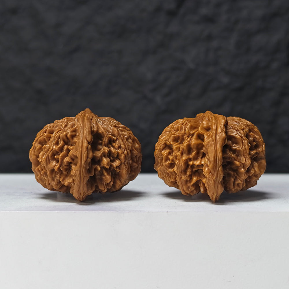 "Squat Liger" Shi Hu Shou Ai Zhuang HT-SS-007920 Masterpiece Wenwan Walnuts Pair | 45.0mm x 42.0mm | HT-SS-007920