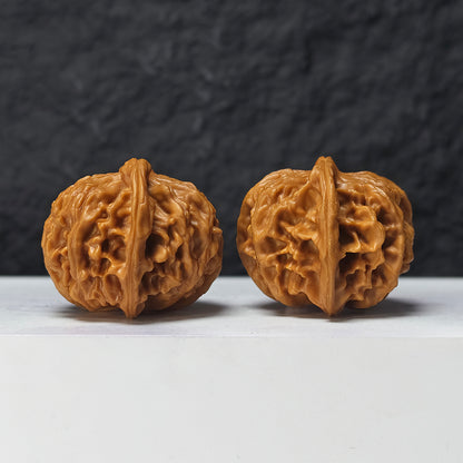 "Heaven and Earth Lord Guan's Hat" Tian Di Er Ye Mao GM-SS-004880 Masterpiece Wenwan Walnuts Pair | 44.0mm x 42.0mm | GM-SS-004880