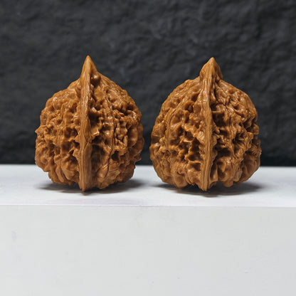"Peach Heart Concave Base Official's Hat" Tao Xin Ao Di Guan Mao GM-SSS-009896 Masterpiece Wenwan Walnuts Pair | 46.0mm x 44.0mm | GM-SSS-009896