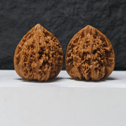 "Peach Heart Concave Base Official's Hat" Tao Xin Ao Di Guan Mao GM-SSS-009896 Masterpiece Wenwan Walnuts Pair | 46.0mm x 44.0mm | GM-SSS-009896
