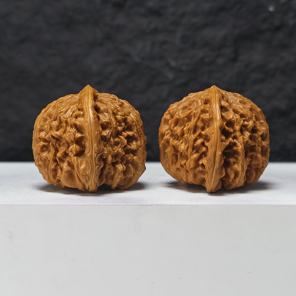 "Triangle White Lion" San Jiao Bai Shi Zi BSZ-SSS-002890 Masterpiece Wenwan Walnuts Pair | 44.0mm x 43.0mm | BSZ-SSS-002890
