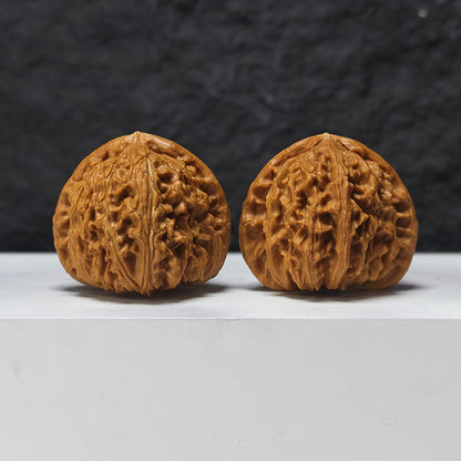 "Triangle White Lion" San Jiao Bai Shi Zi BSZ-SSS-002890 Masterpiece Wenwan Walnuts Pair | 44.0mm x 43.0mm | BSZ-SSS-002890