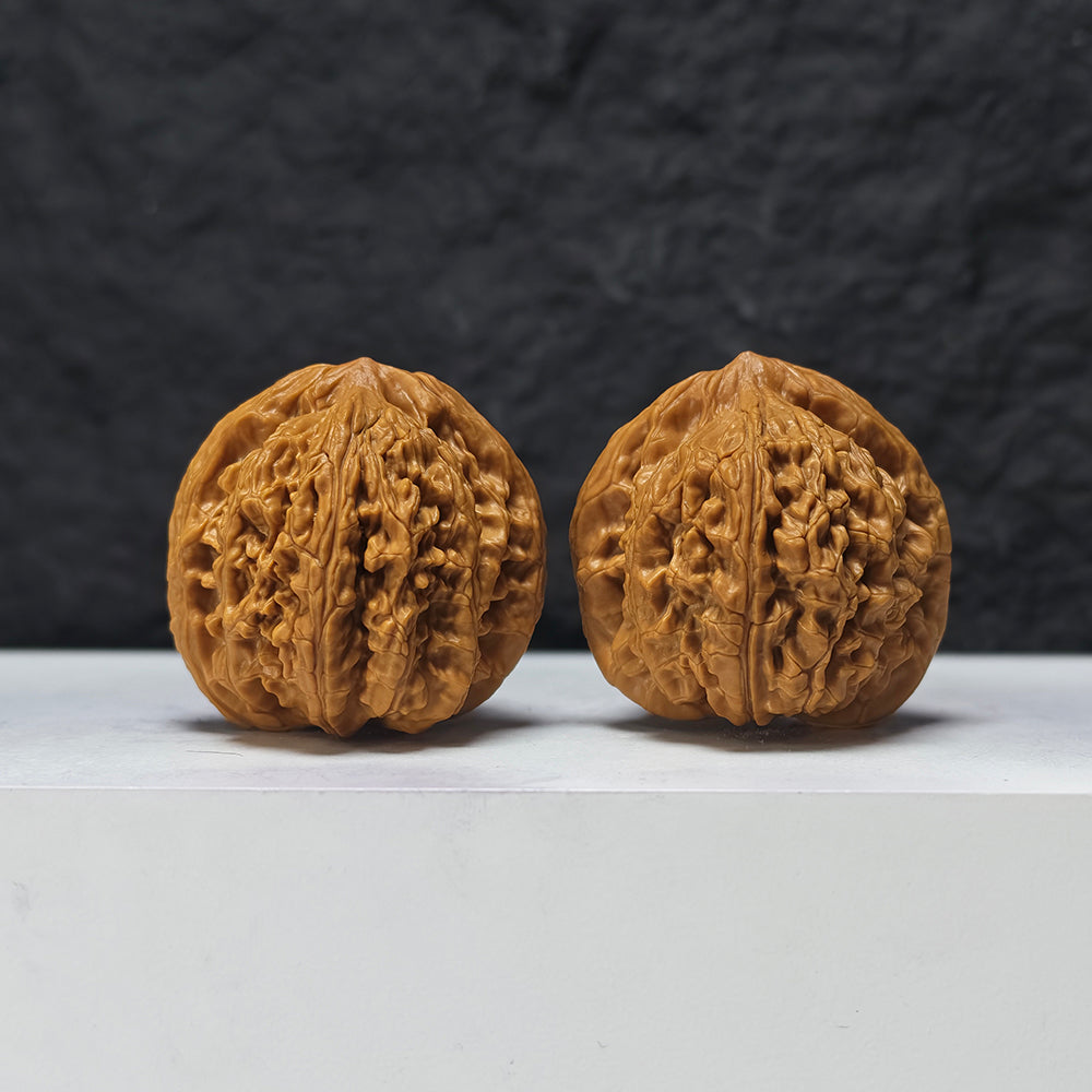 "Gazing at the Moon" Wang Yue SZ-SS-022902 Masterpiece Wenwan Walnuts Pair | 43.0mm x 41.0mm | SZ-SS-022902