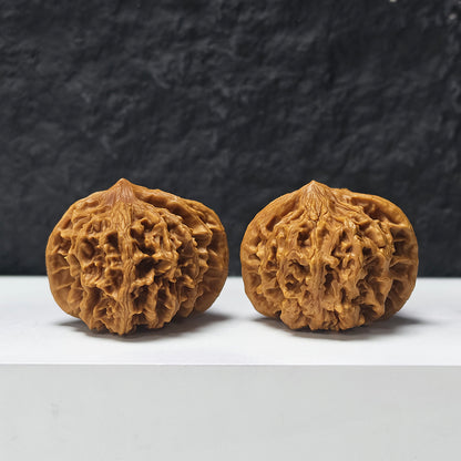 "Beijing Chicken Heart - Condor" Beijing Ji Xin Zuo Shan Diao YX-E-177921 Collector Wenwan Walnuts Pair | 47.0mm x 45.0mm | YX-E-177921