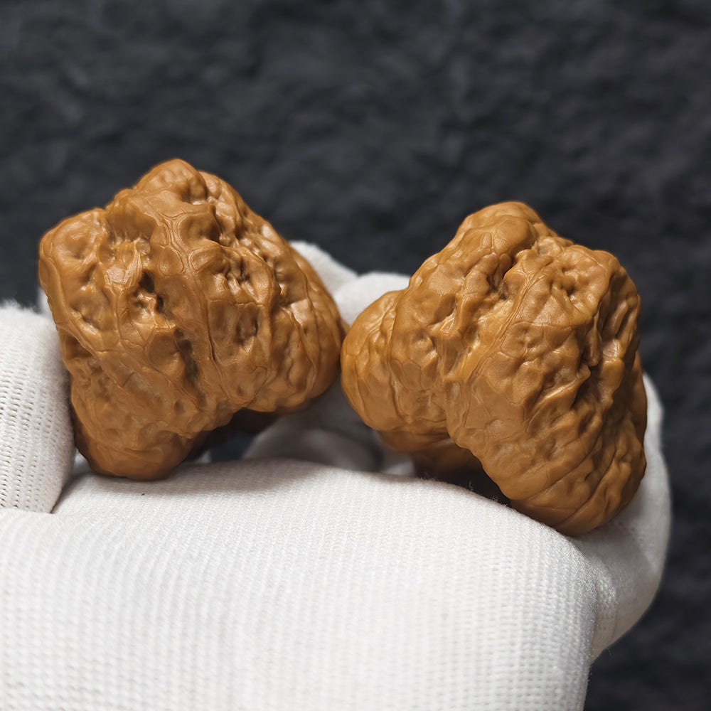 "Toad Head - Buddha Belly Awakening Lion" Ha Ma Tou Fo Du Xing Shi YX-E-185933 Collector Wenwan Walnuts Pair | 44.0mm x 50.0mm | YX-E-185933