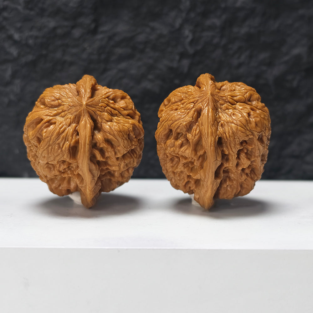 "North China General's Shoulders - Condor" Hua Bei Jiang Jun Pang Zuo Shan Diao YX-E-176907 Collector Wenwan Walnuts Pair | 42.0mm x 42.0mm | YX-E-176907