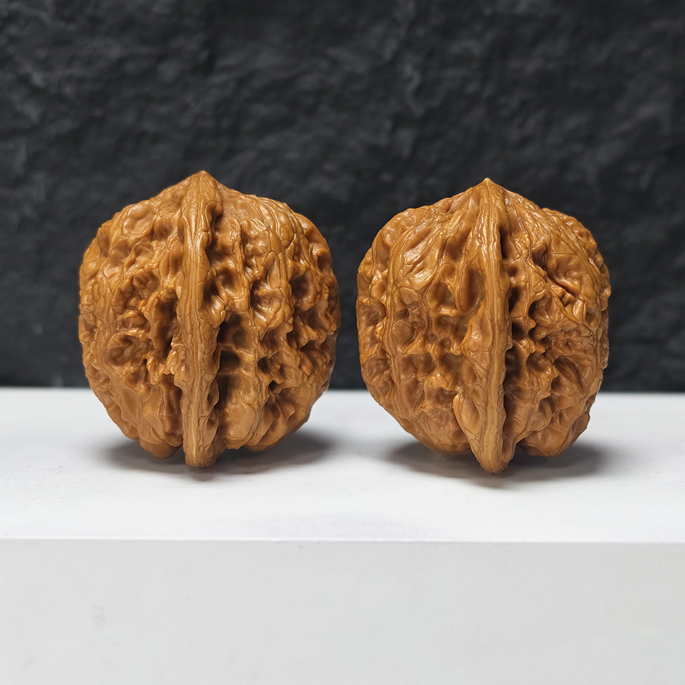 "North China General's Shoulders - Condor" Hua Bei Jiang Jun Pang Zuo Shan Diao YX-E-176907 Collector Wenwan Walnuts Pair | 42.0mm x 42.0mm | YX-E-176907