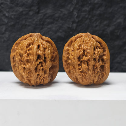 "North China General's Shoulders - Condor" Hua Bei Jiang Jun Pang Zuo Shan Diao YX-E-176907 Collector Wenwan Walnuts Pair | 42.0mm x 42.0mm | YX-E-176907