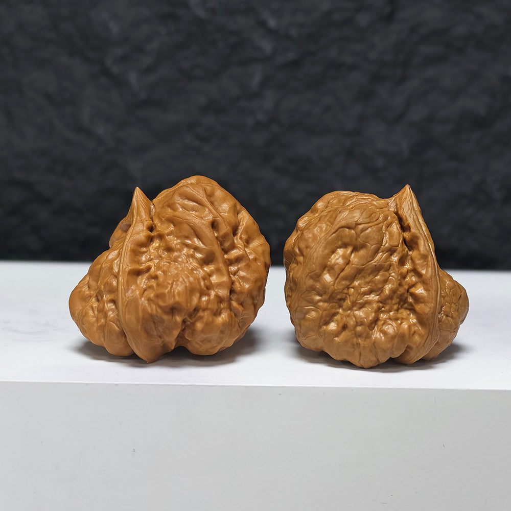 "Awakening Lion - Poison Dart Frog" Xing Shi Jian Du Wa YX-E-174879 Collector Wenwan Walnuts Pair | 37.0mm x 41.0mm | YX-E-174879