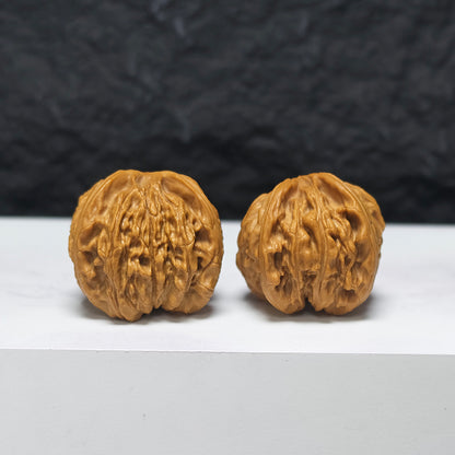 "Petite White Lion Head Owl" Xiu Zhen Bai Shi Zi Mao Tou Ying YX-E-184932 Collector Wenwan Walnuts Pair | 30.0mm x 31.0mm | YX-E-184932