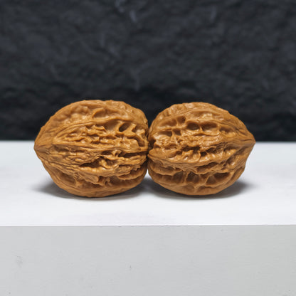 "Petite Wild Three-Ridge" Xiu Zhen Ye Sheng San Leng YX-E-183931 Collector Wenwan Walnuts Pair | 32.0mm x 32.0mm | YX-E-183931