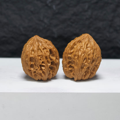 "Petite Wild Three-Ridge" Xiu Zhen Ye Sheng San Leng YX-E-183931 Collector Wenwan Walnuts Pair | 32.0mm x 32.0mm | YX-E-183931
