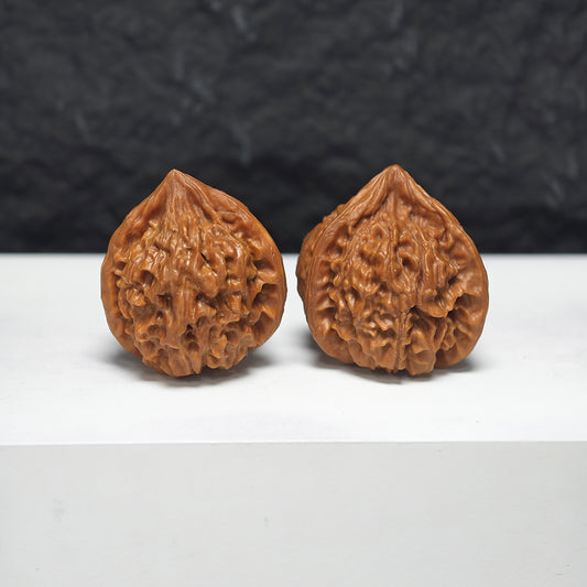 "Petite Exquisite Pagoda Three-Ridge" Xiu Zhen Ling Long Ta San Leng YX-E-178922 Collector Wenwan Walnuts Pair | 36.0mm x 32.0mm | YX-E-178922