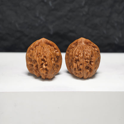 "Petite Ant Ravine" Xiu Zhen Ma Yi Gou GZM-S-001924 Collector Wenwan Walnuts Pair | 30.0mm x 34.0mm | GZM-S-001924