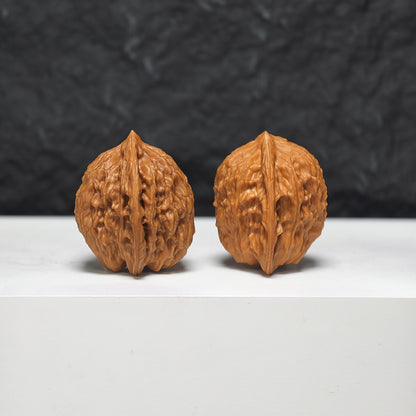 "Petite Beijing Scholar Hat" Xiu Zhen Jing Gong Zi Mao GZM-SS-001926 Masterpiece Wenwan Walnuts Pair | 33.0mm x 30.0mm | GZM-SS-001926