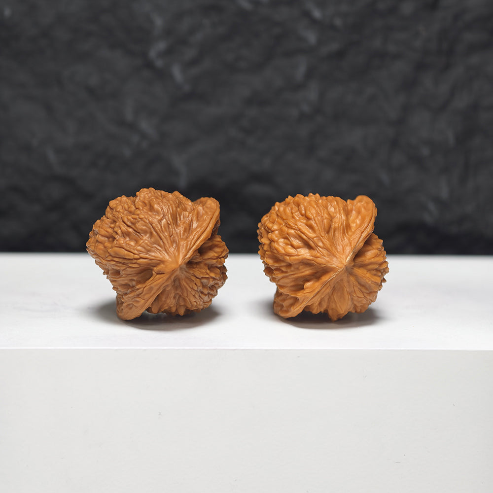 "Petite Beijing Scholar Hat" Xiu Zhen Jing Gong Zi Mao GZM-SS-001926 Masterpiece Wenwan Walnuts Pair | 33.0mm x 30.0mm | GZM-SS-001926