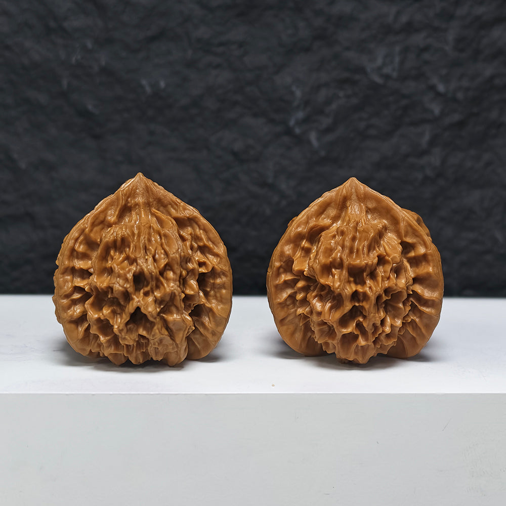 "Dragon Scale Pattern Three-Ridge Mercedes"ng Lin San Leng Ben YX-E-172876 Collector Wenwan Walnuts Pair | 45.0mm x 45.0mm | YX-E-172876