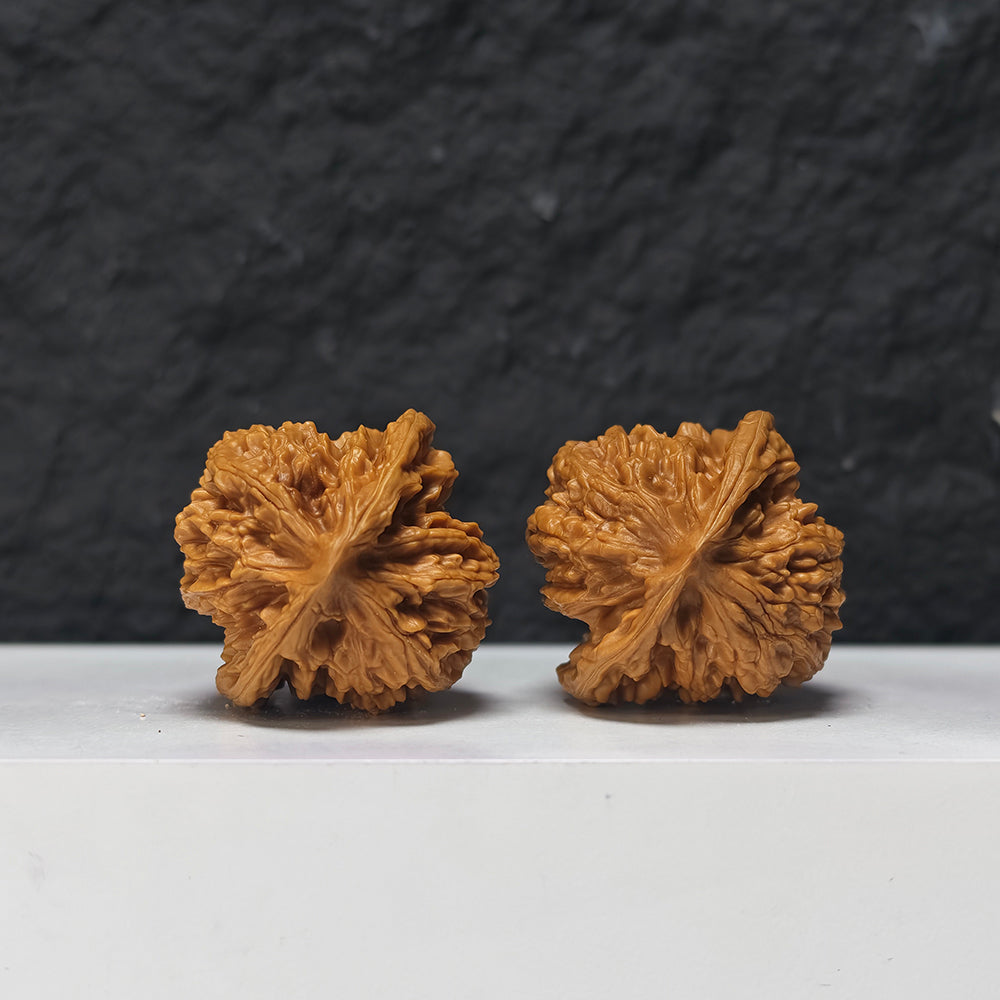 "Peach Heart Xia Yun Ling" Peach Heart Xia Yun Ling Collector Wenwan Walnuts Pair | 40.0mm x 40.0mm | SZ-S-039946
