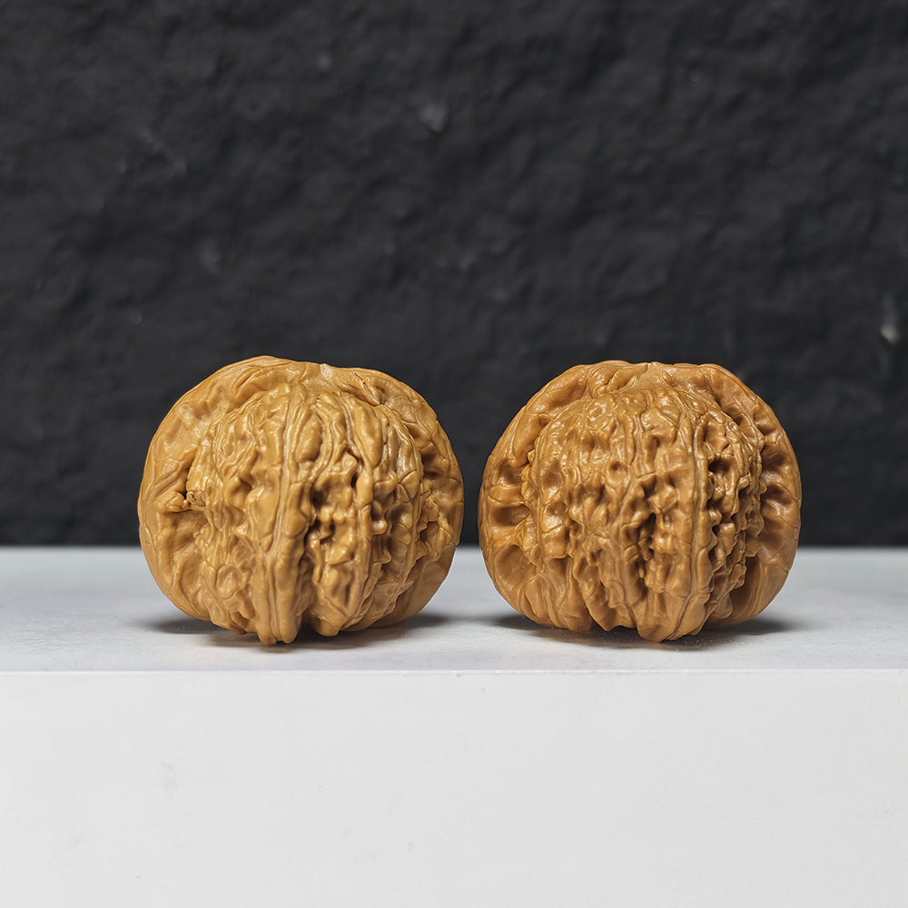"Recessed Apex Spherical White Lion Head" Men Jian Qiu Xing Bai Shi Zi Collector Wenwan Walnuts Pair | 37.0mm x 38.0mm | BSZ-S-018961