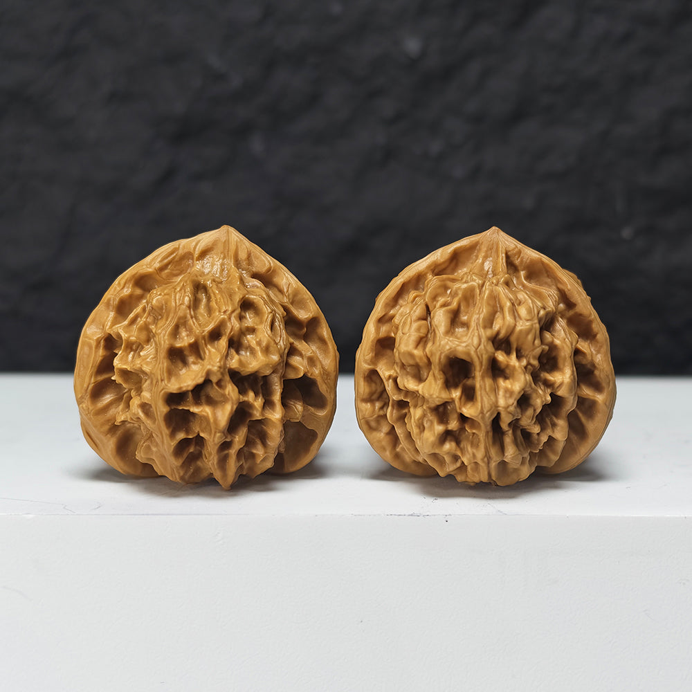 "Imperial Three-Ridge Dun" Di Wang Three-Ridge Dun Collector Wenwan Walnuts Pair | 39.0mm x 43.0mm | YX-E-041438